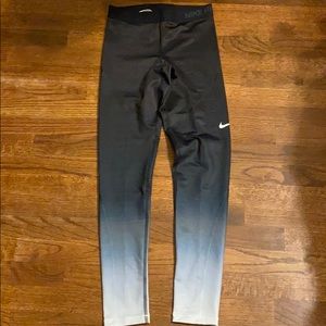 Women’s Nike Pro Hyperwarm leggings